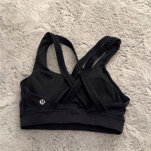 black lululemon sport bra
